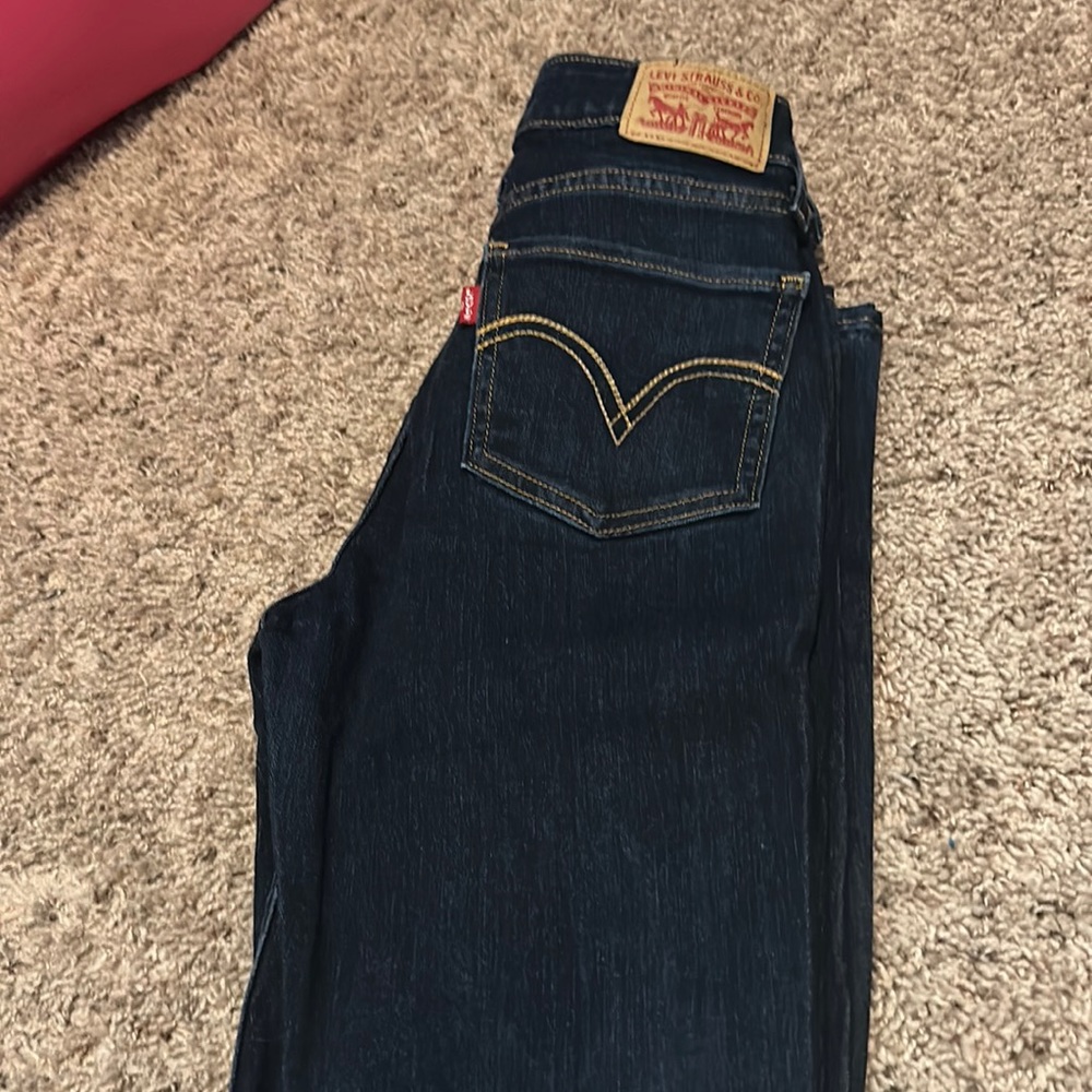 Levi Strauss & Co woman’s jeans